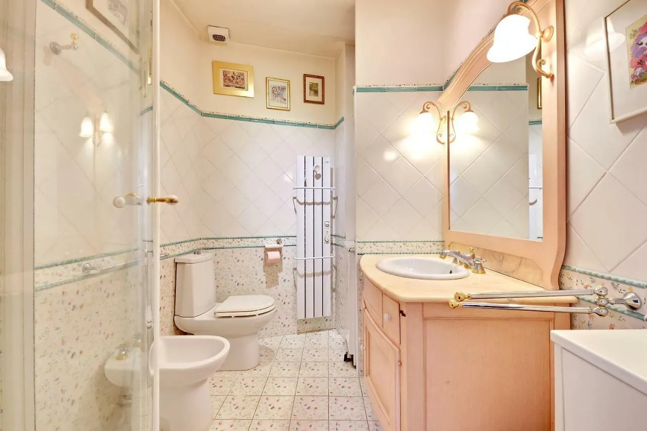 Panthéon cosy studio apartment Paris 0*,  France