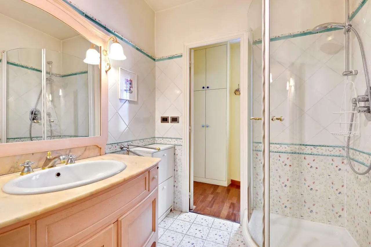 Panthéon cosy studio apartment Paris France