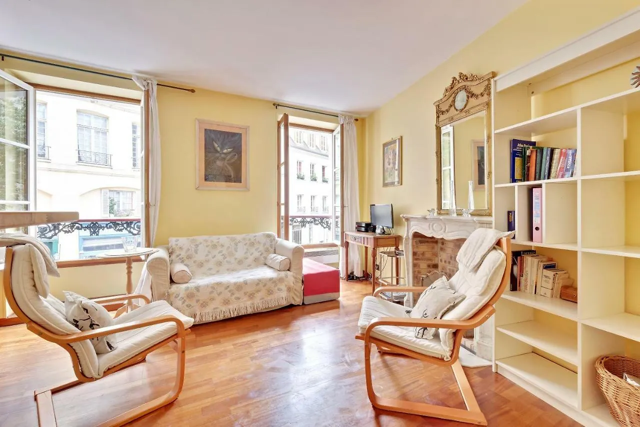 Panthéon cosy studio apartment location